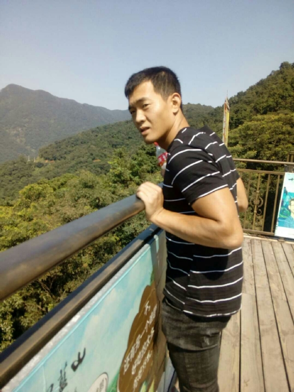 小卢的第一张照片--厦门认干亲服务网